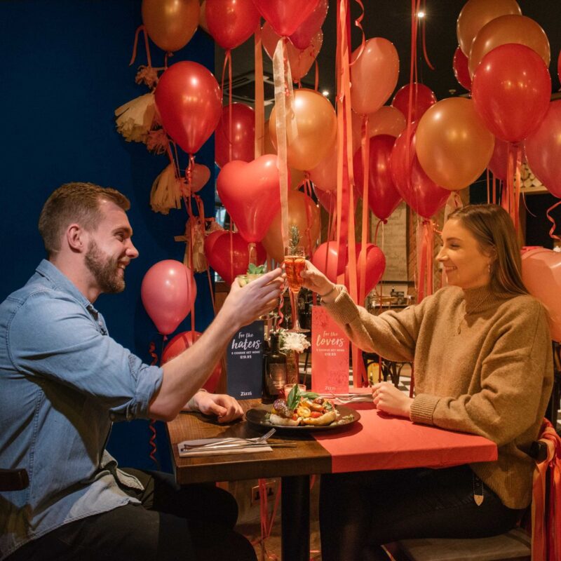 Decorate Restaurant With Balloons