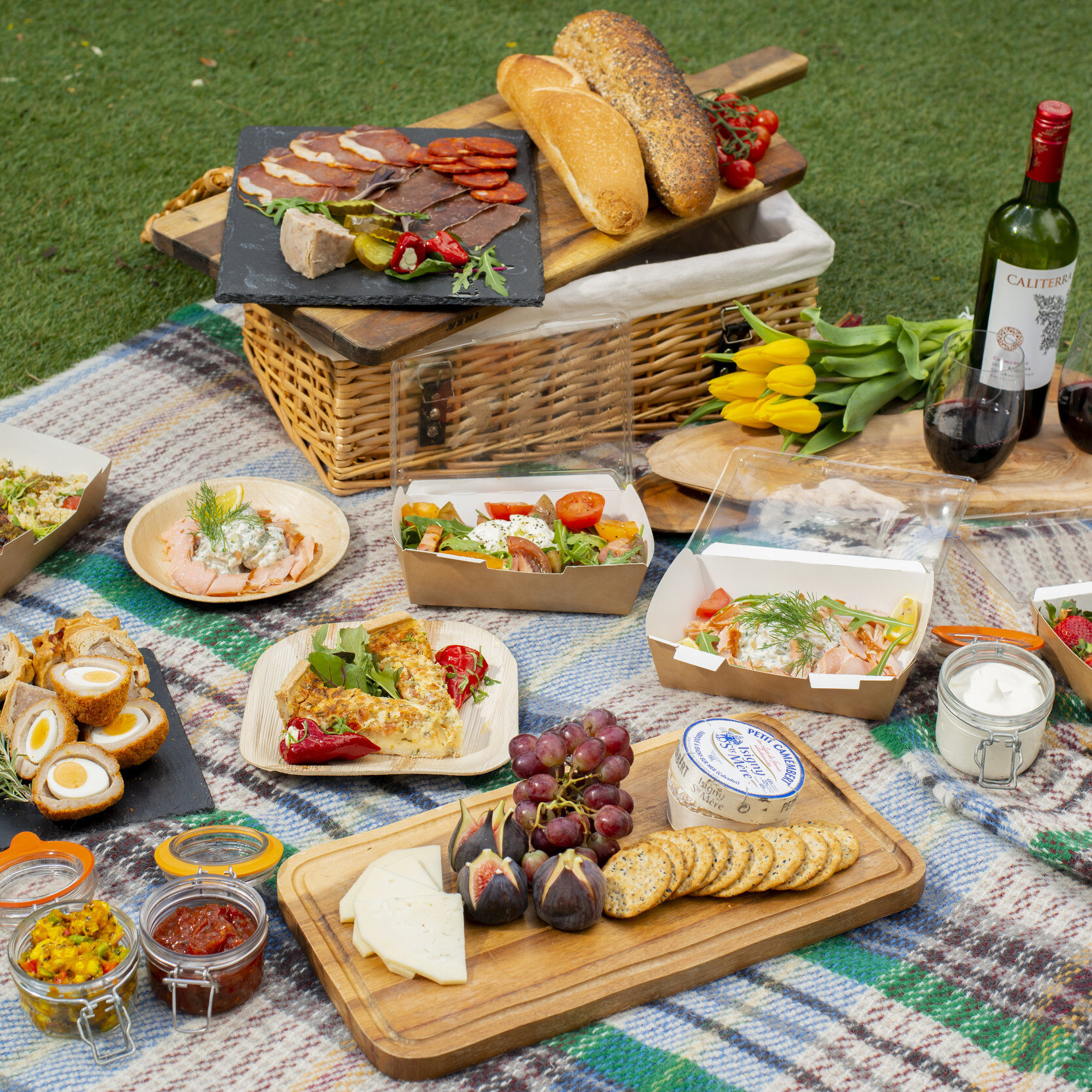 Intimate Picnic For Two