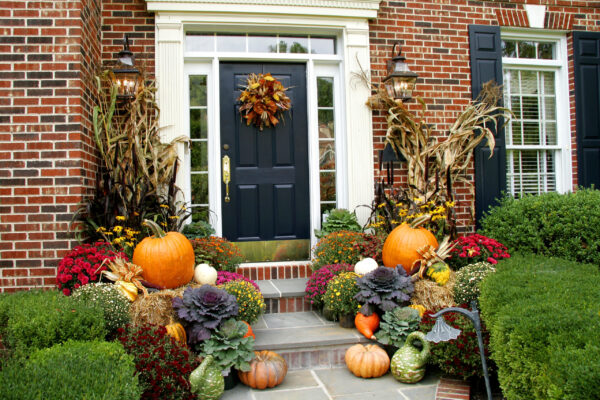 scary Halloween front porch ideas